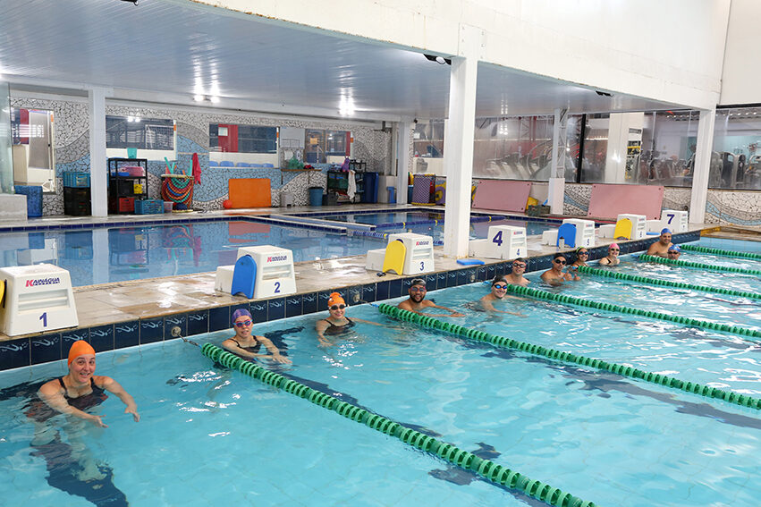 Piscina semiolímpica salinizada e aquecida da Kainágua